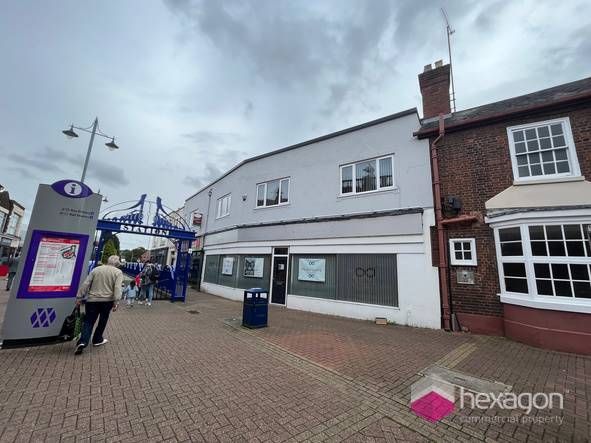 Office to let in 6 Foster Street, Stourbridge DY8, £16,000 pa
