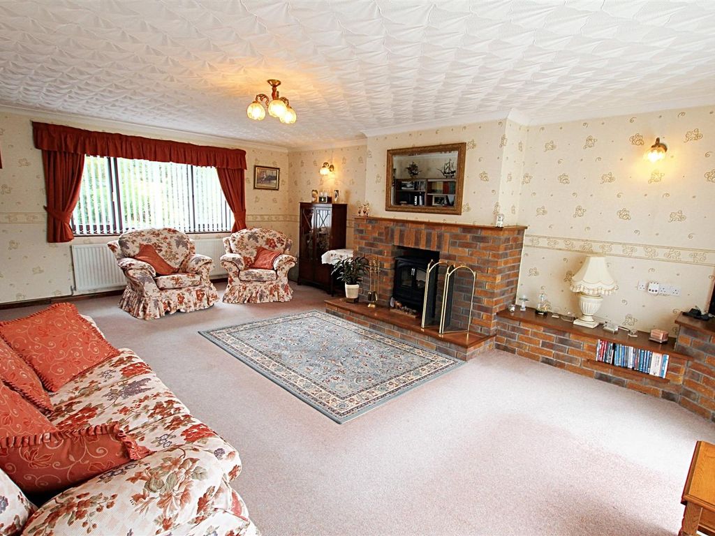 4 bed detached bungalow for sale in Croes-Y-Llan, Llangoedmor, Cardigan SA43, £372,500