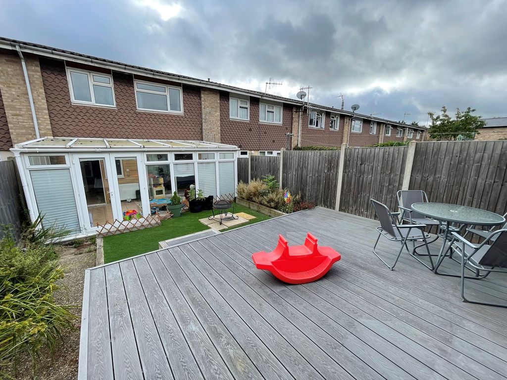 3 bed terraced house for sale in Ramin Court, Rowan Close, Guildford GU1, £355,000