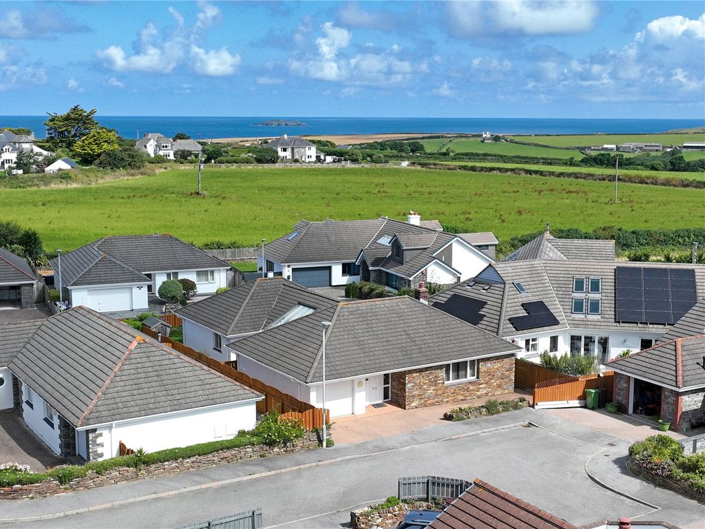 3 bed bungalow for sale in Cadoc Close, St. Merryn, Padstow, Cornwall PL28, £650,000