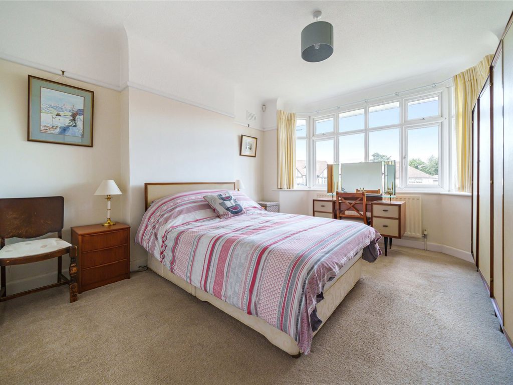 2 bed detached house for sale in Elderslie Close, Beckenham BR3, £650,000
