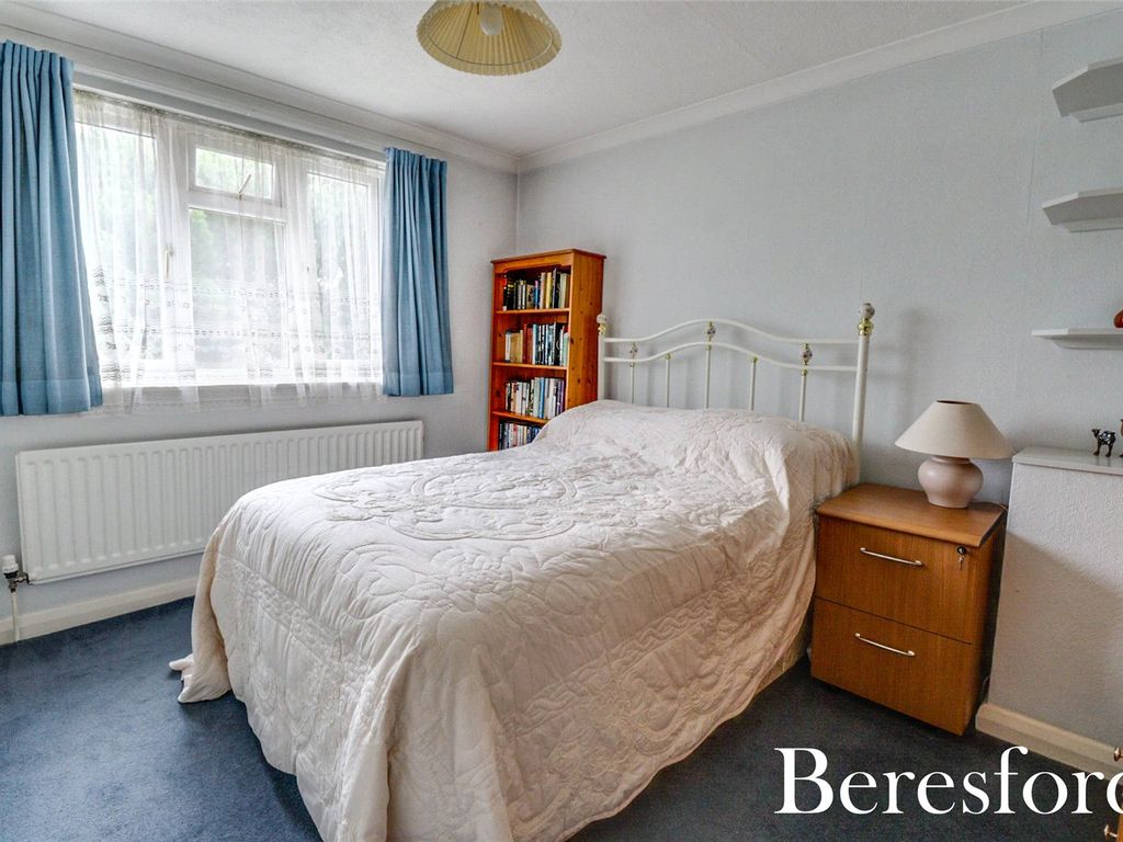 3 bed semi-detached house for sale in Ridgeway, Ingatestone CM4, £485,000