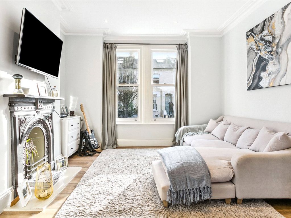 2 bed maisonette for sale in Reporton Road, Fulham, London SW6, £895,000