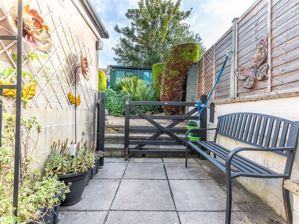 2 bed terraced house for sale in South View Road, Bath BA2, £345,000