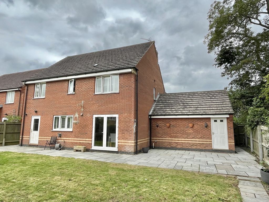 4 bed detached house for sale in Loughland Close, Blaby, Leicester, Leicestershire. LE8, £485,000