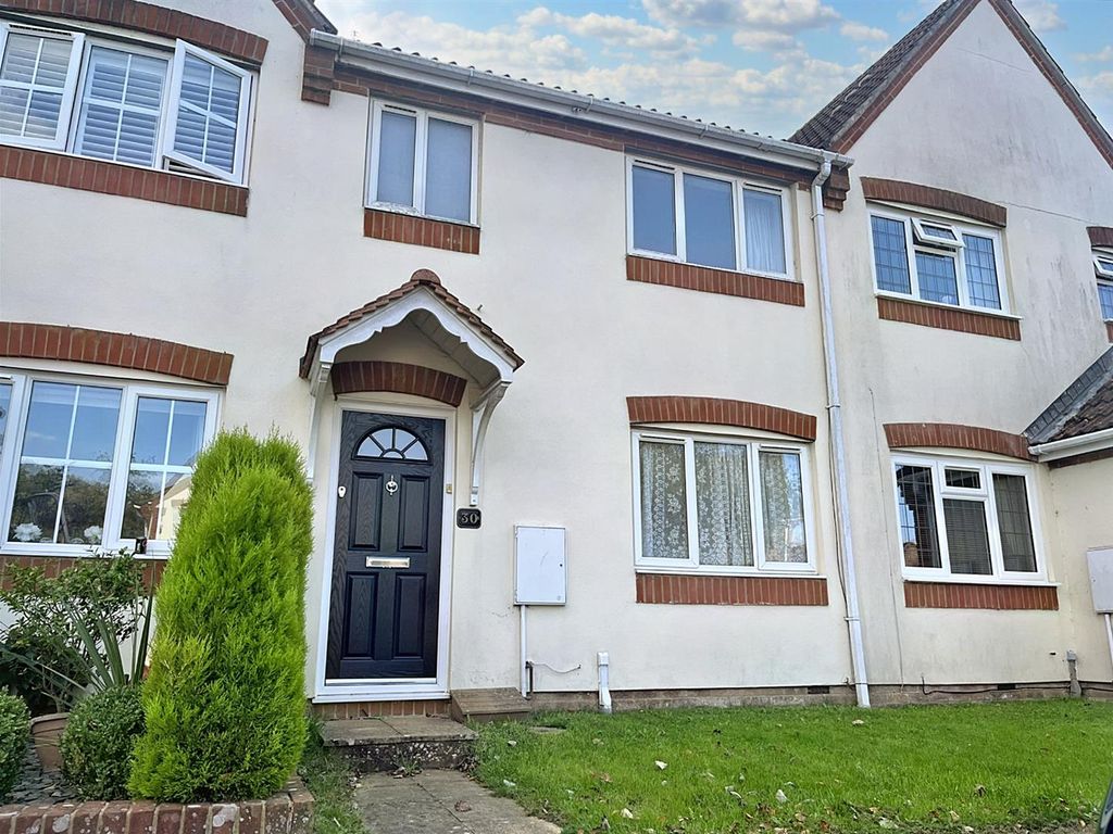 3 bed terraced house for sale in Wantage Close, Maidenbower, Crawley RH10, £350,000