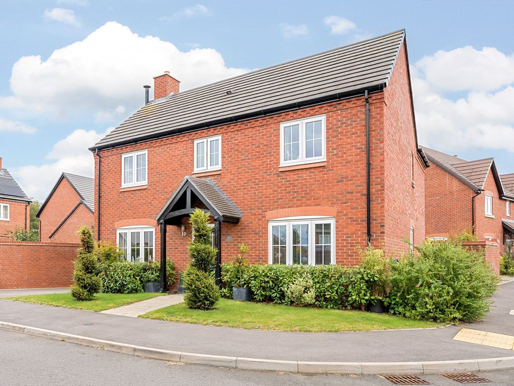 4 bed detached house for sale in Coates Drive, Pinvin, Pershore, Worcestershire WR10, £475,000