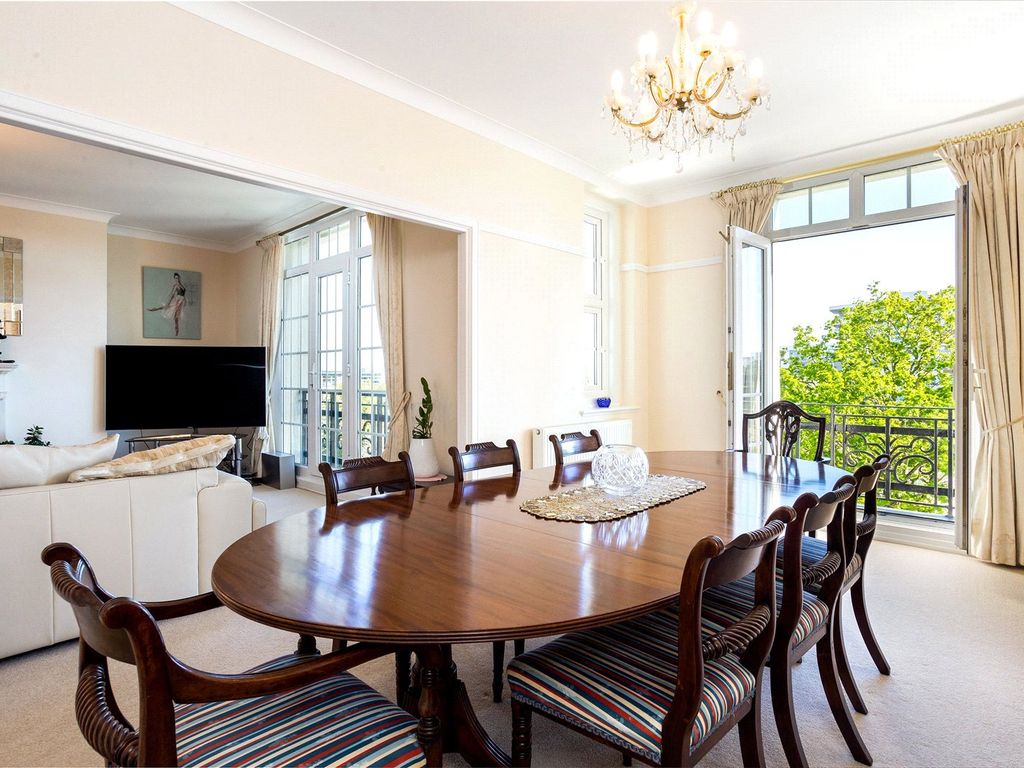 4 bed flat for sale in Bath Hill Court, Bath Road, Bournemouth BH1, £775,000