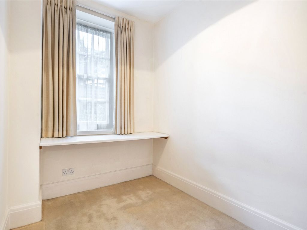 2 bed flat for sale in Elm Tree Court, Elm Tree Road NW8, £585,000