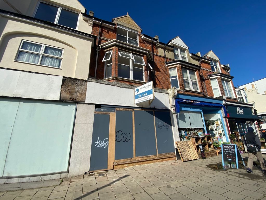Retail premises to let in 34 Station Road, Portslade, Brighton BN41, £15,000 pa