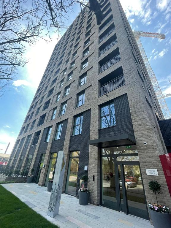 1 bed flat for sale in Carmelia House, Colindale Gardens, London NW9, £380,000