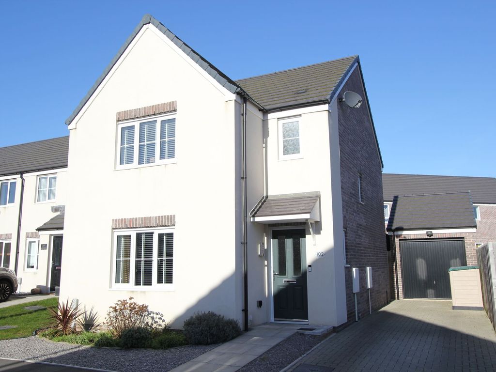 3 bed detached house for sale in Plasnewydd Walk, Llantwit Major CF61, £385,000