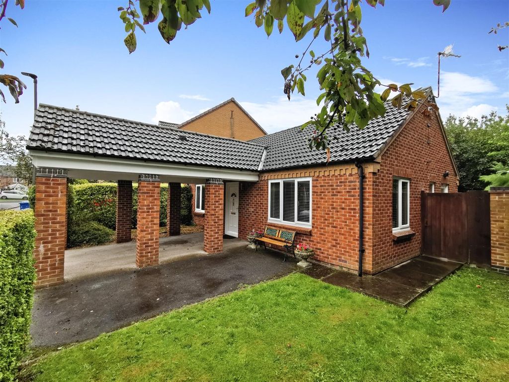 2 bed detached bungalow for sale in Wintergreen Drive, Littleover, Derby DE23, £260,000