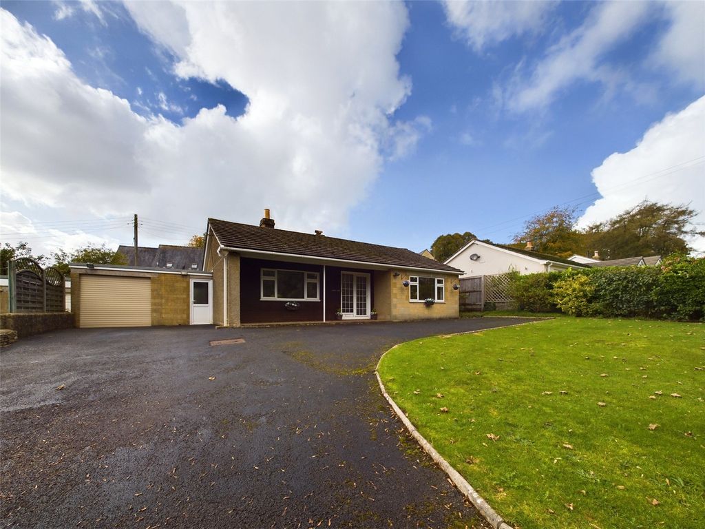3 bed bungalow for sale in Brownshill, Stroud, Gloucestershire GL6, £400,000