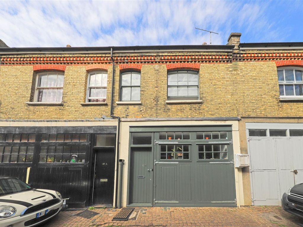 3 bed mews house for sale in Cambridge Grove, Hove BN3, £500,000