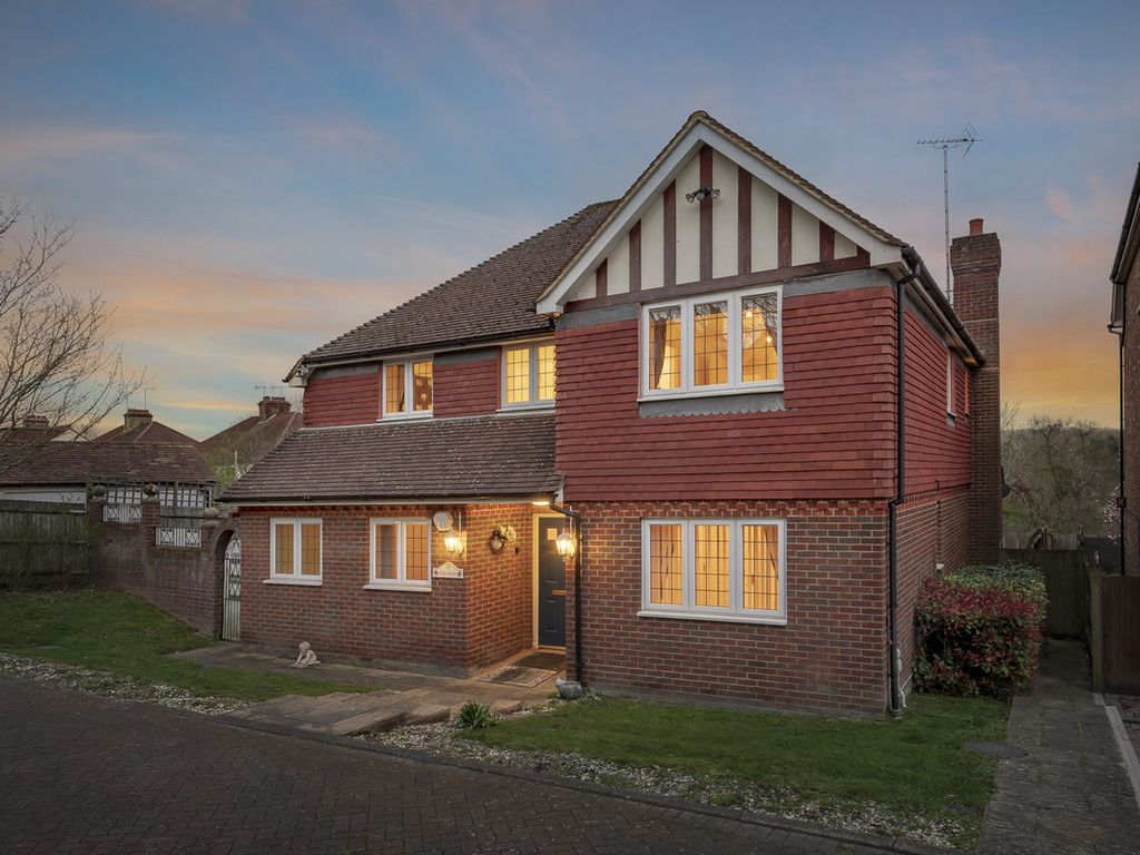3 bed detached house for sale in St Deny