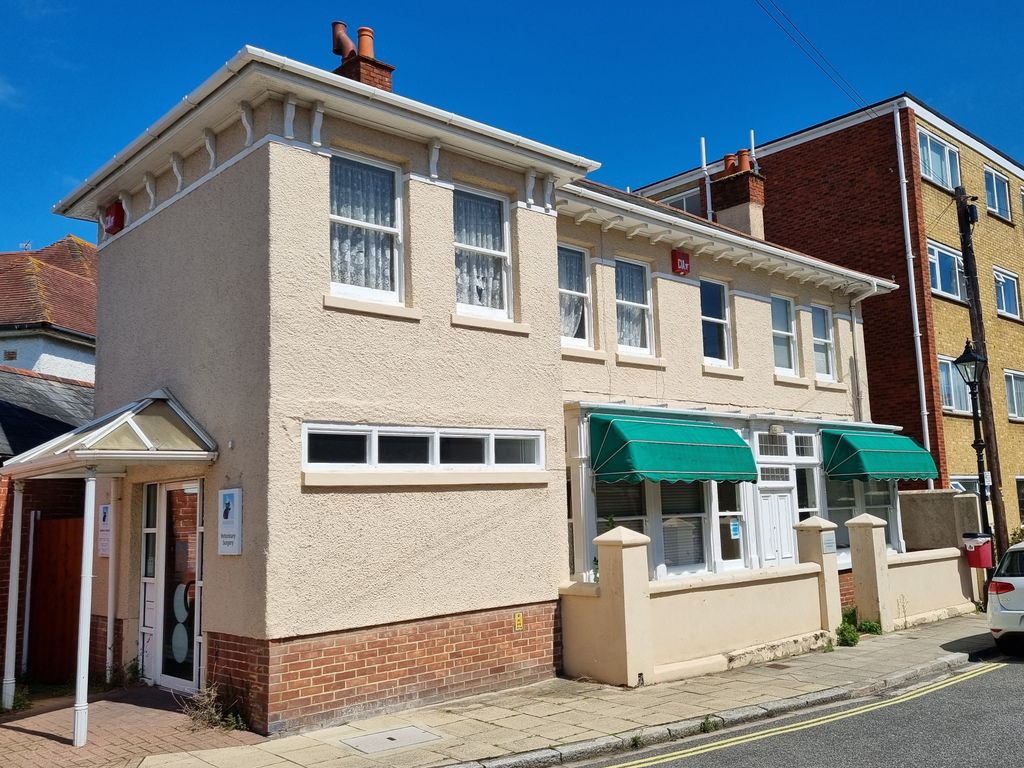 4 bed detached house for sale in Villiers Road, Southsea PO5, £490,000
