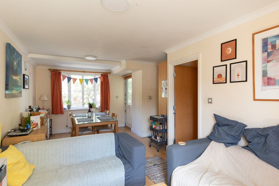 2 bed flat for sale in Webster Road, Bermondsey SE16, £475,000