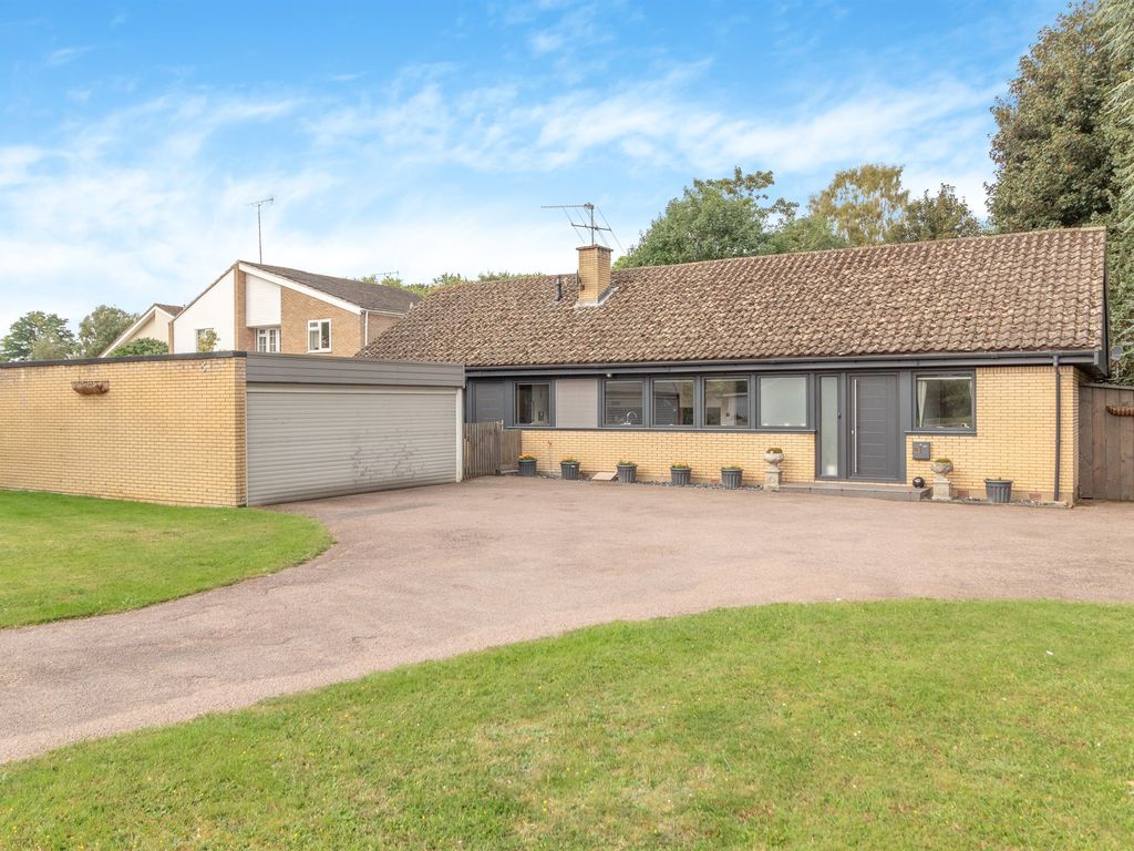 4 bed detached bungalow for sale in Eleanor Place, Great Barton, Bury St. Edmunds IP31, £600,000