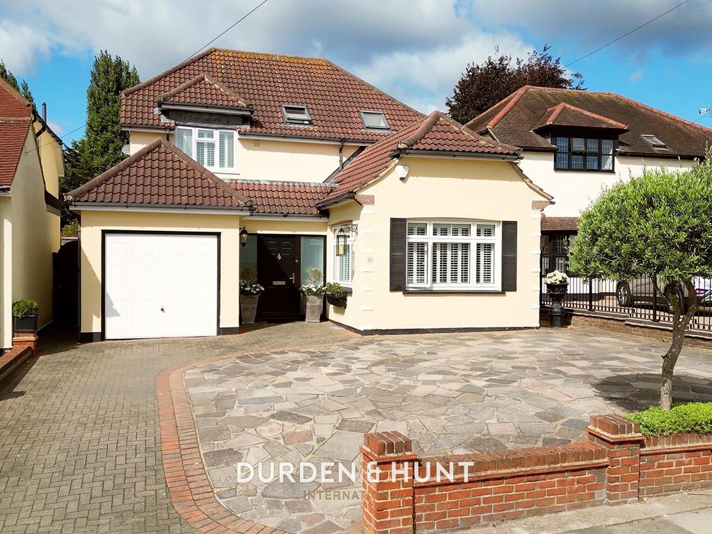 3 bed detached house for sale in Ardleigh Green Road, Hornchurch RM11, £950,000