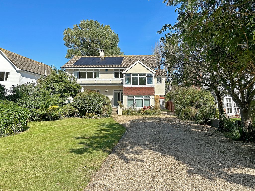 6 bed detached house for sale in The Fairway, Aldwick Bay Estate, Bognor Regis, West Sussex PO21, £925,000