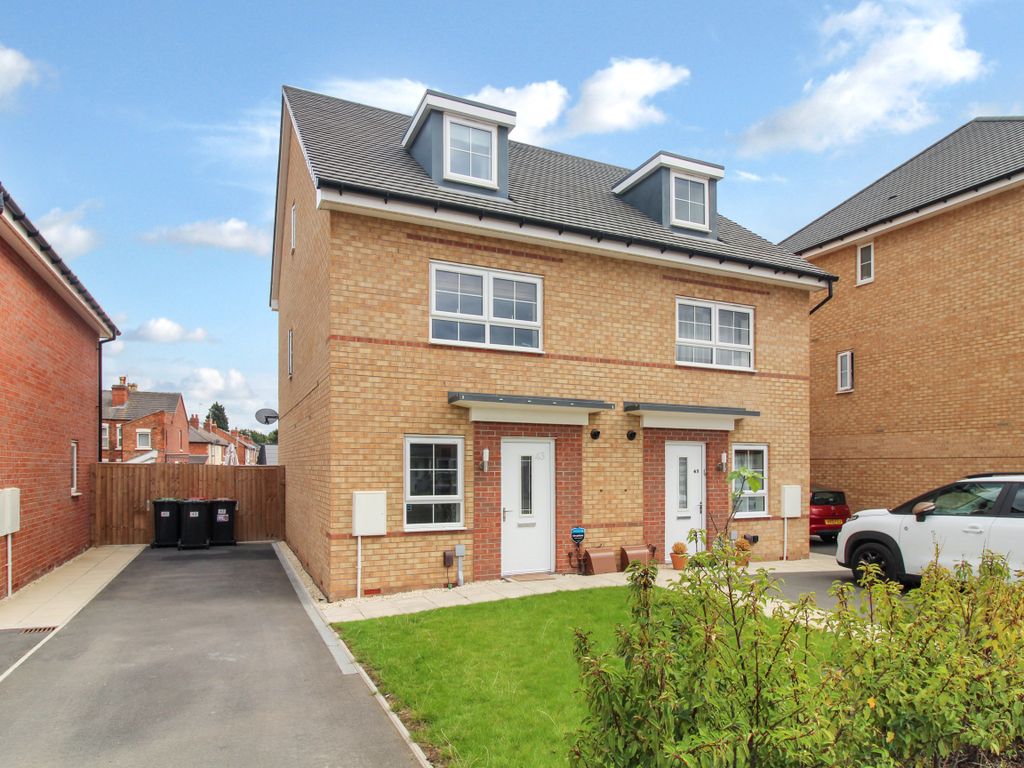 4 bed semi-detached house for sale in Regeneration Way, Beeston, Nottingham NG9, £375,000