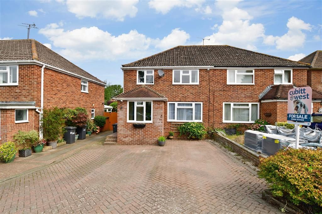 3 bed semi-detached house for sale in Burgess Hill, Burgess Hill, West Sussex RH15, £390,000