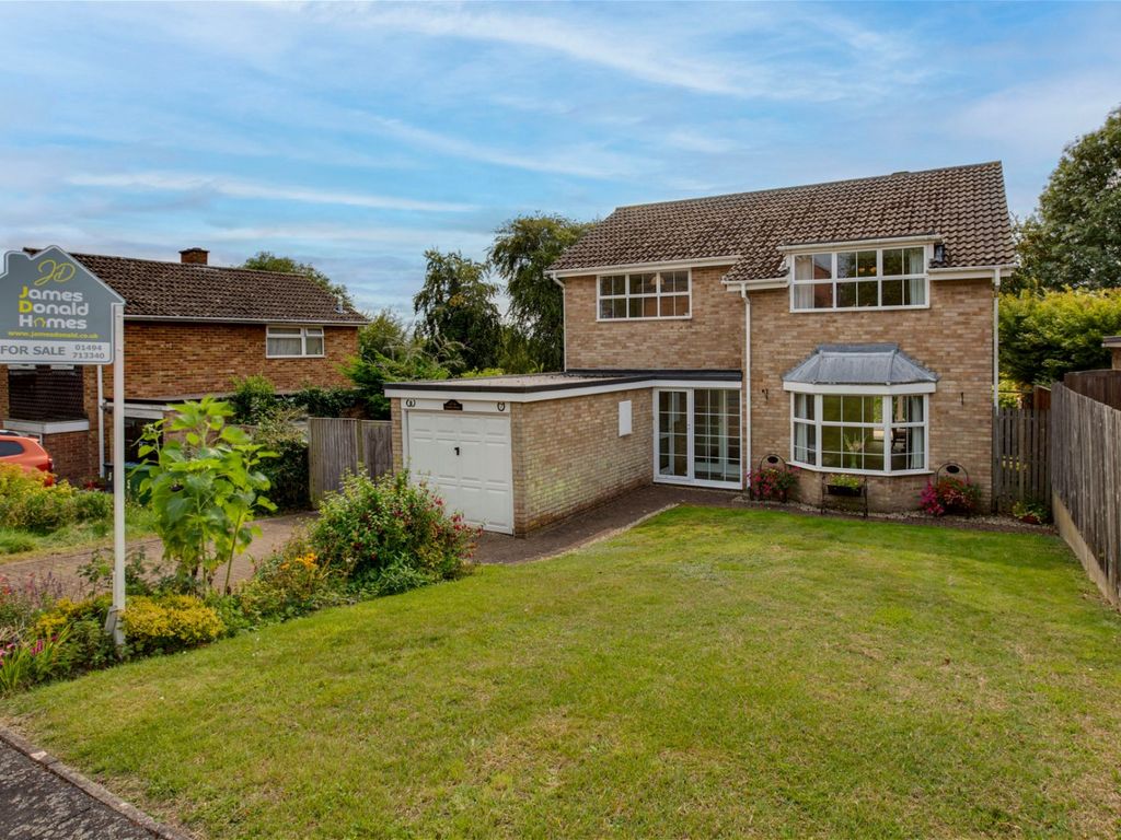 4 bed detached house for sale in Sunnycroft, Downley Village, | No Chain! HP13, £700,000