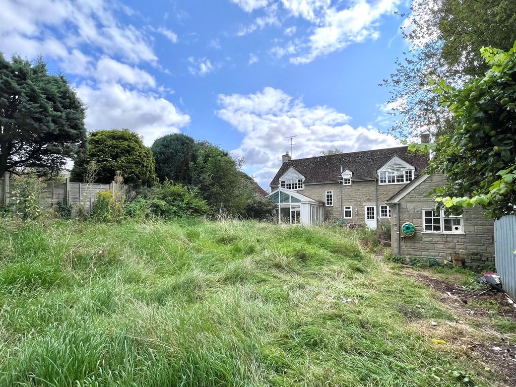 4 bed detached house for sale in Chapel Hill, Watchfield SN6, £650,000