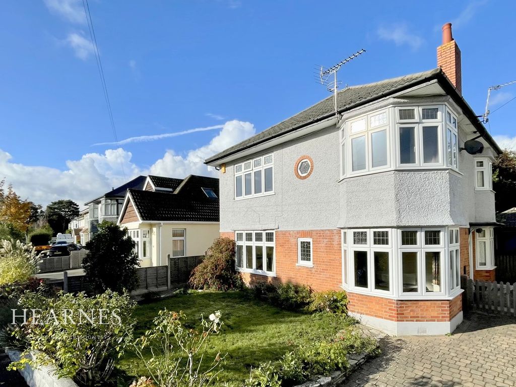 4 bed detached house for sale in Brackendale Road, Queens Park, Bournemouth BH8, £700,000