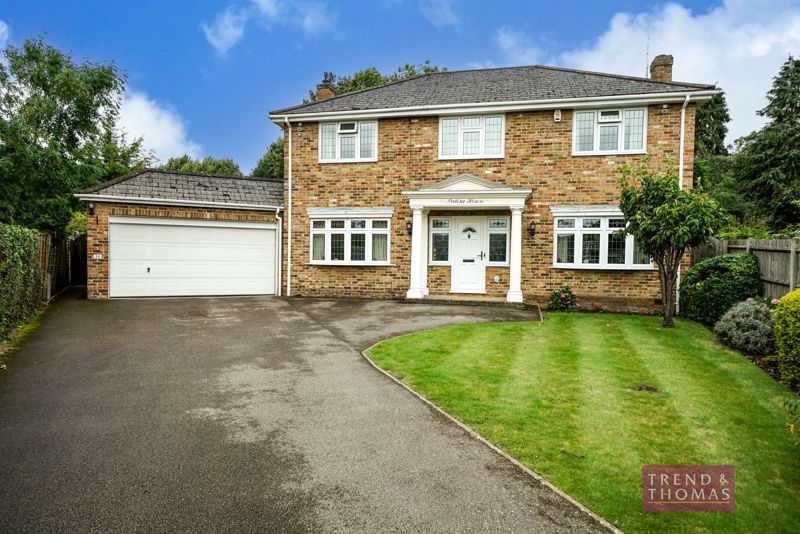4 bed detached house for sale in The Cloisters, Rickmansworth WD3, £1,250,000