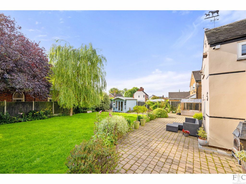 4 bed detached house for sale in Ashby Road, Leicester LE9, £550,000