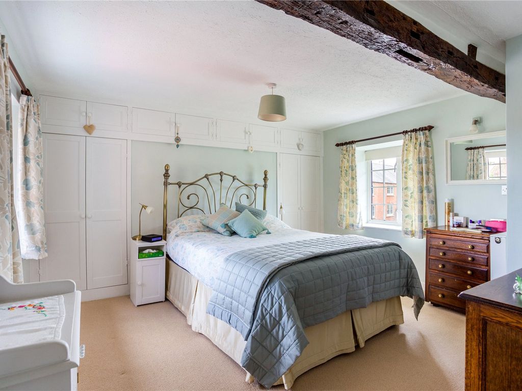 4 bed detached house for sale in Bradenstoke, Chippenham SN15, £650,000