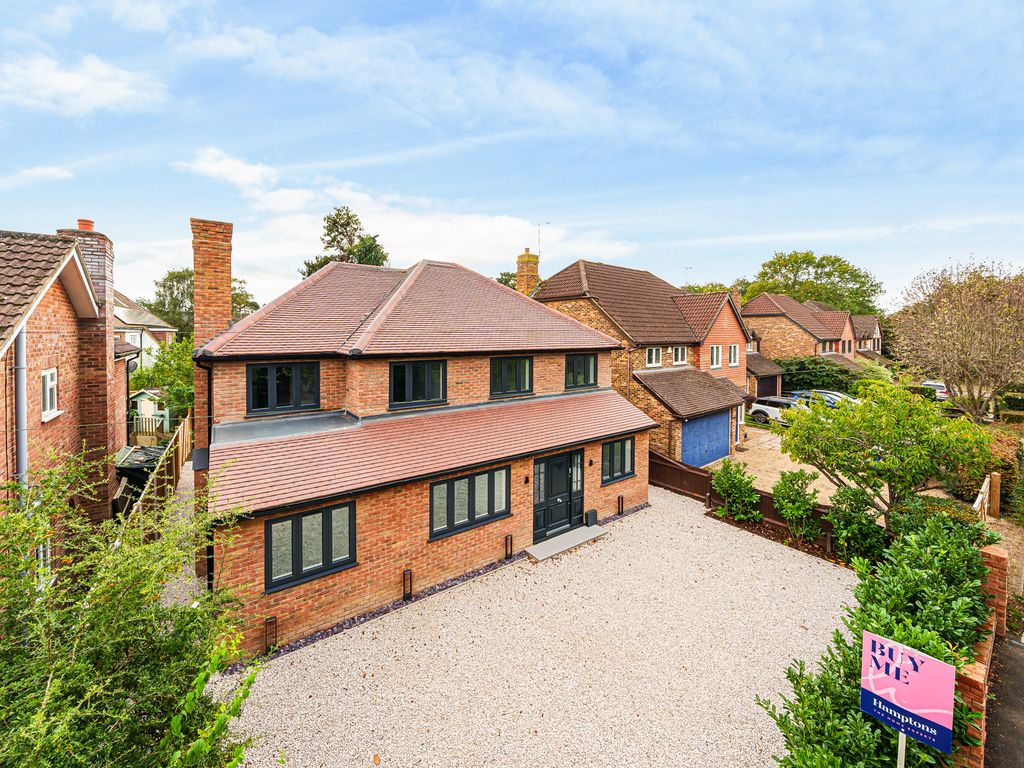 4 bed detached house for sale in Beeches Road, Farnham Common SL2, £1,200,000