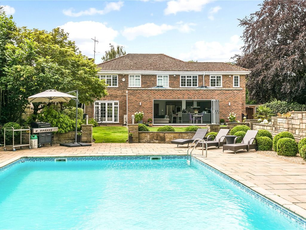 5 bed detached house for sale in Sherwood Drive, Maidenhead SL6, £1,800,000