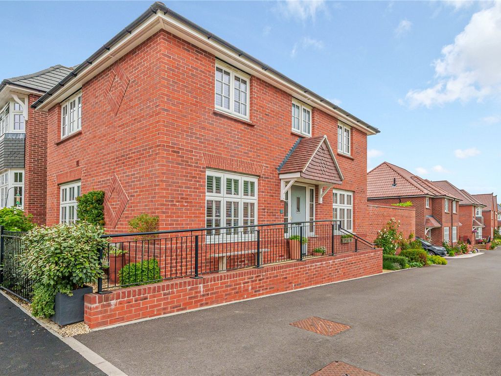 3 bed detached house for sale in Fredrick Dunford Close, Marlborough SN8, £550,000