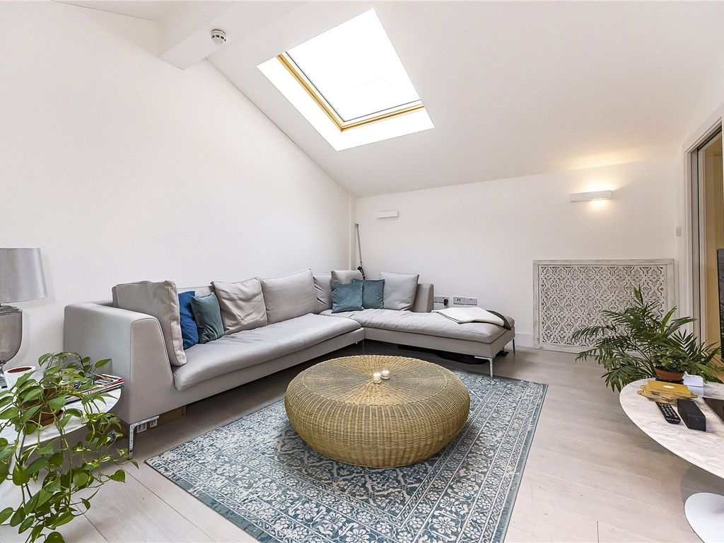 2 bed terraced house for sale in County Street, London SE1, £1,495,000