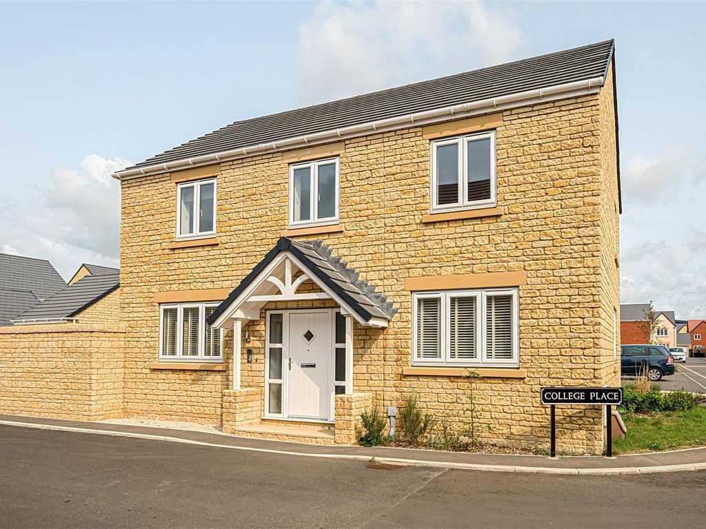 4 bed detached house for sale in College Place, Witney, Oxfordshire OX29, £499,950