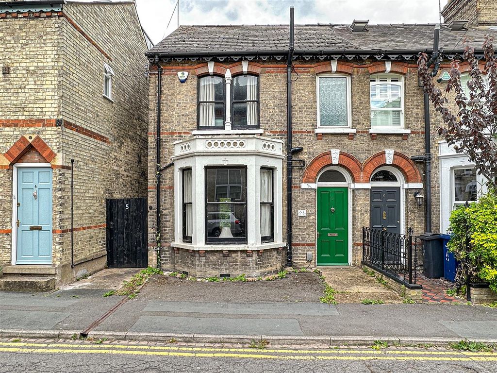 3 bed end terrace house for sale in Holland Street, Cambridge CB4, £725,000