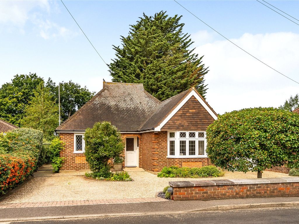 2 bed bungalow for sale in Send, Surrey GU23, £725,000