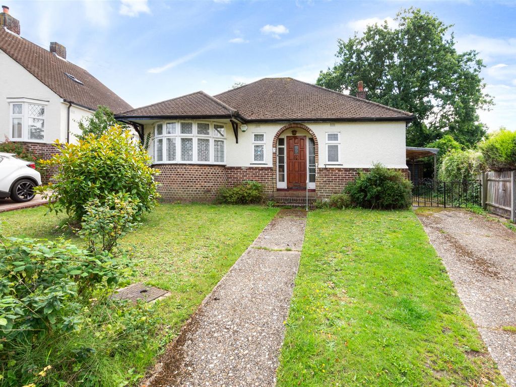 3 bed detached bungalow for sale in Yeovil Close, Orpington BR6, £650,000