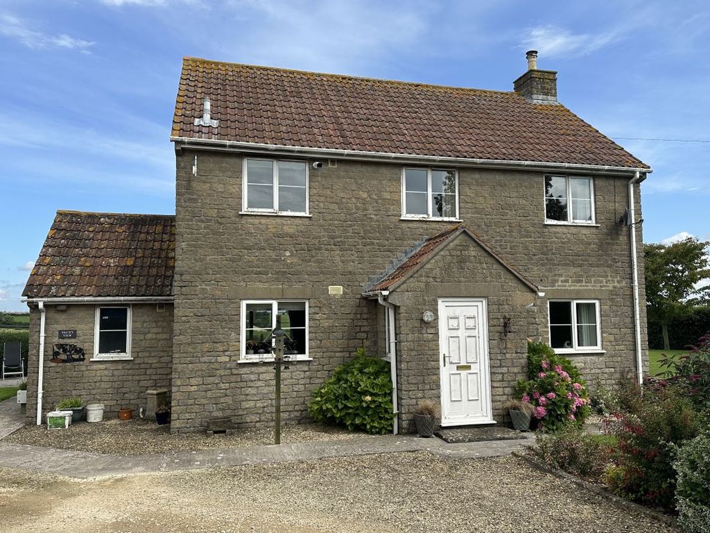 3 bed detached house for sale in West End, Chippenham SN14, £595,000