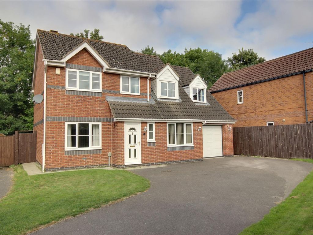 5 bed detached house for sale in Cavendish Park, Brough HU15, £345,000