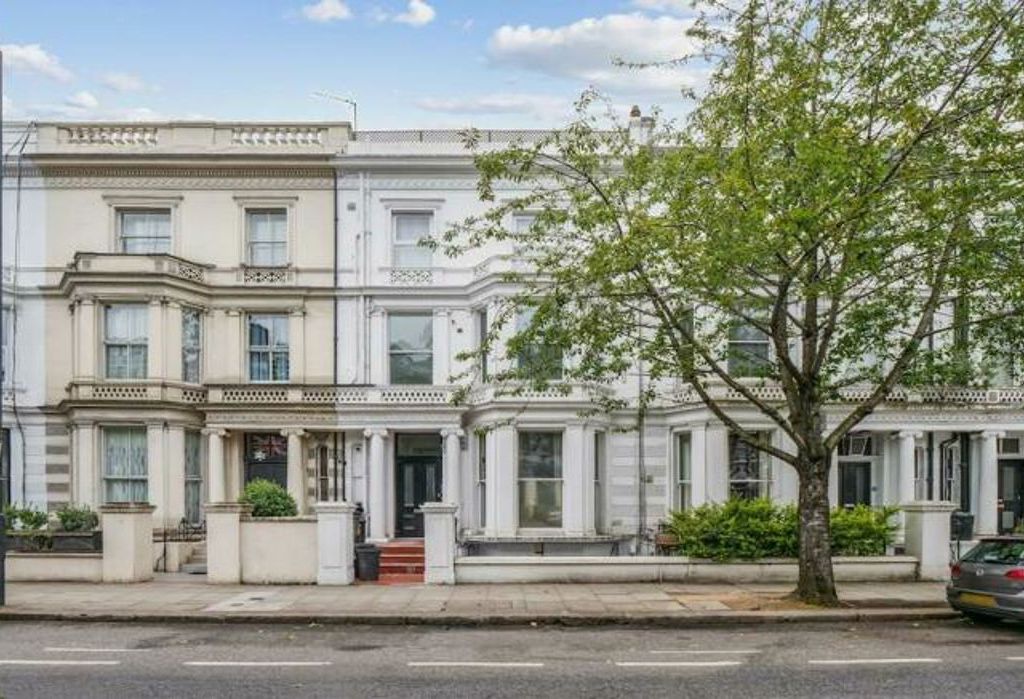 1 bed flat for sale in Holland Road, London W14, £380,000