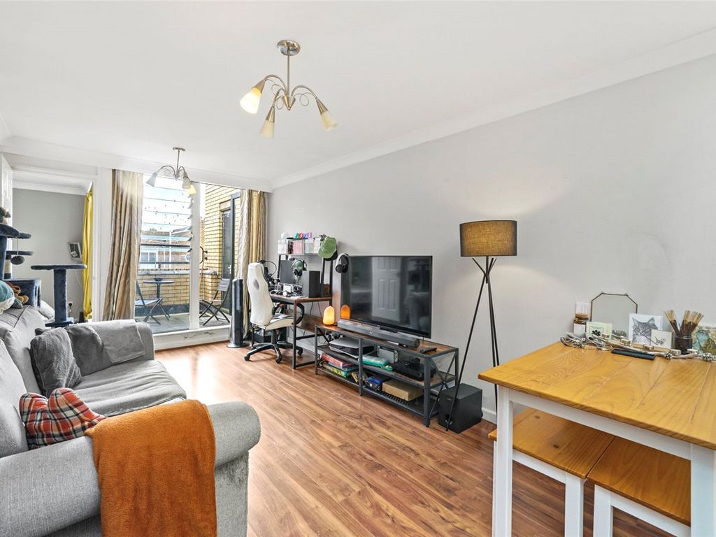 1 bed flat for sale in Bassett Street, London NW5, £350,000