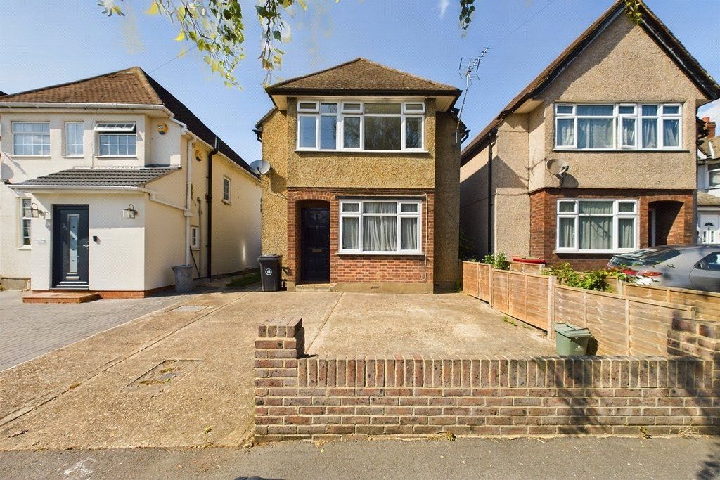 3 bed detached house for sale in The Fairway, South Ruislip HA4, £560,000
