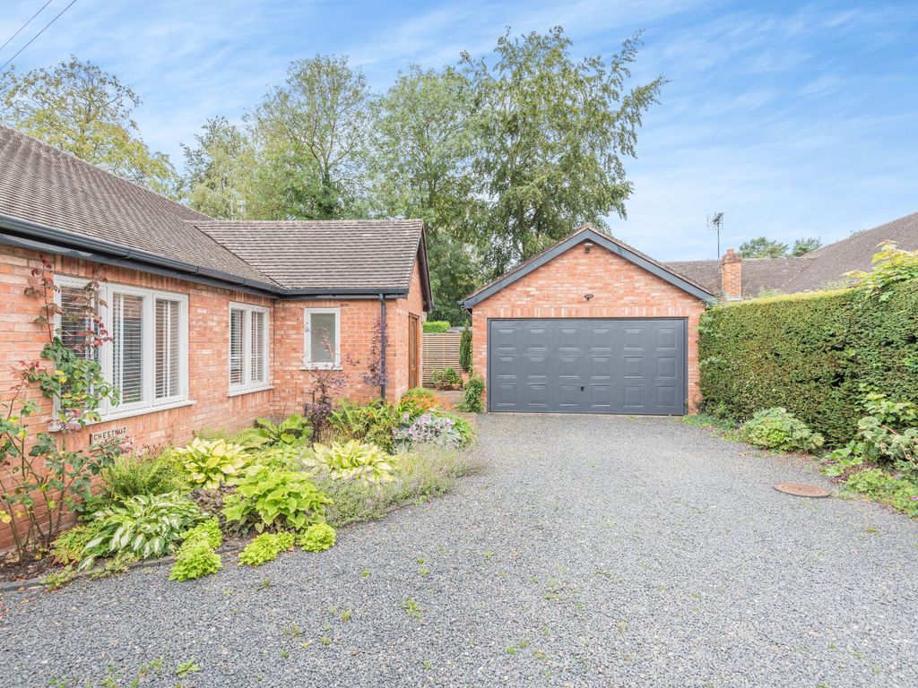 3 bed bungalow for sale in Ashford Carbonel, Ludlow, Shropshire SY8, £625,000