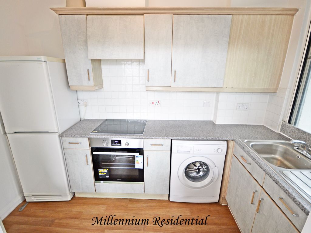 2 bed flat for sale in Newington Causeway, London SE1, £465,000