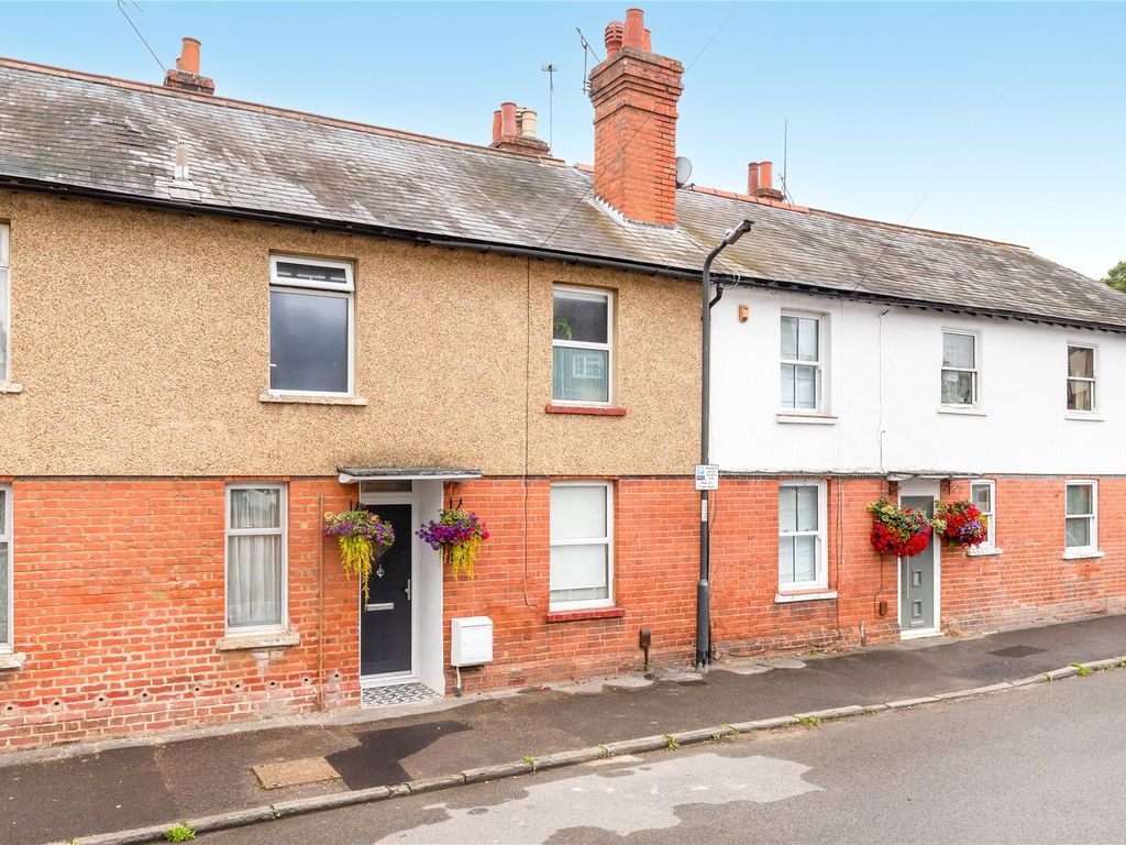2 bed terraced house for sale in Raymond Road, Maidenhead, Berkshire SL6, £450,000