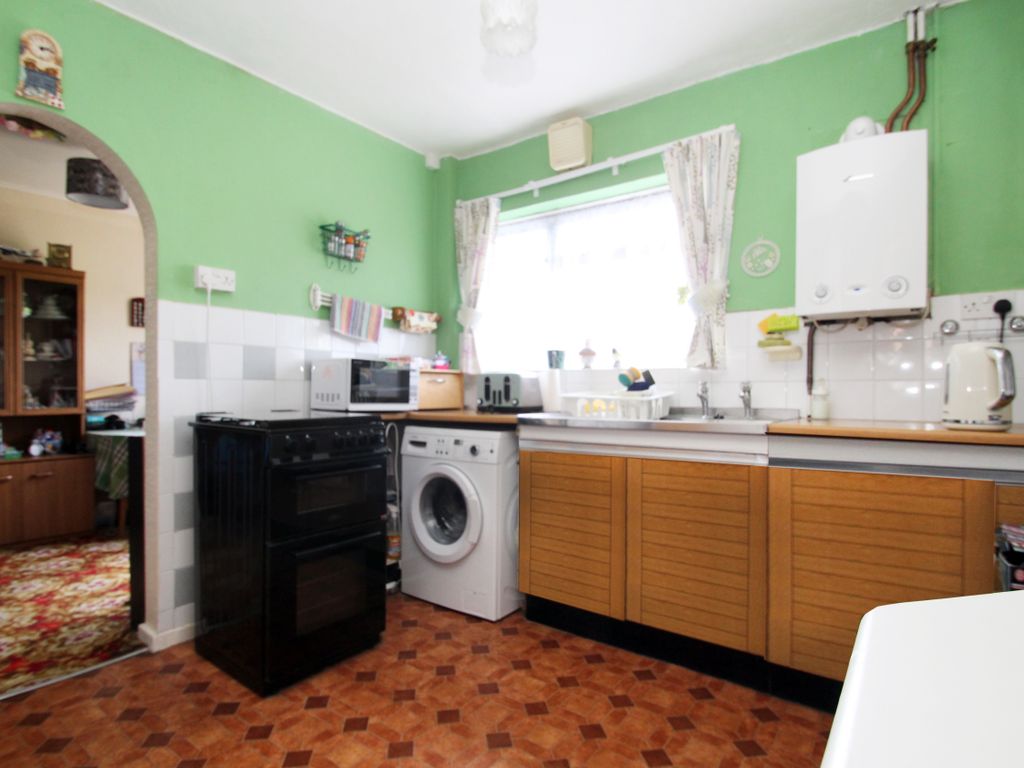 3 bed end terrace house for sale in New Peachey Lane, Cowley, Middlesex UB8, £485,000